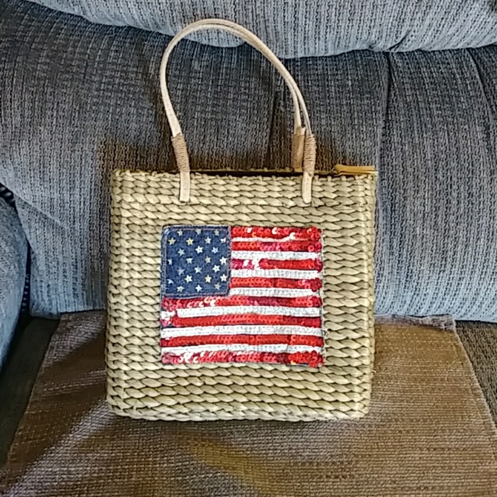 Adorable Basket Weave USA Sequin flag purse